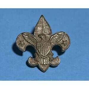 Boy Scout BSA Gold Tone Eagle Fleur De Lis Be Prepared Pin PAT 1911